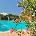 Villa fronte mare 5 camere 6 bagni infinity pool WiFi per 12 persone